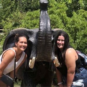 Meet your Posher, Malia